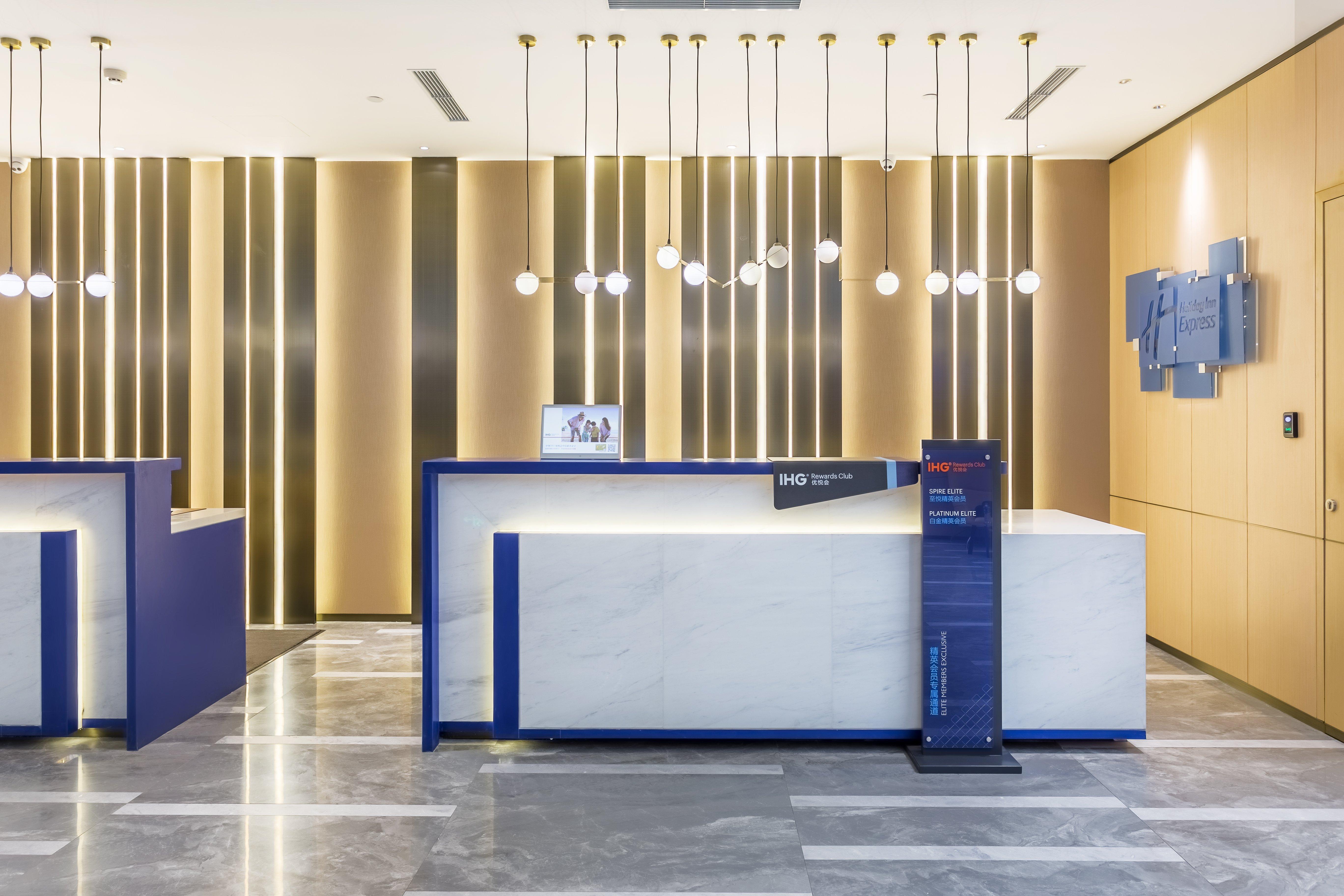 Holiday Inn Express Xi'An Ancient Town West By Ihg Экстерьер фото